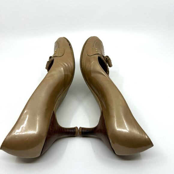 Stuart Weitzman Patent Leather Tassel Kitten Heel 6.5 US - Picture 7 of 10